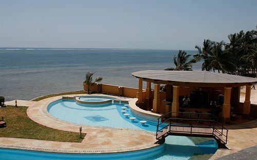 Eden Beach Resort And Spa Bamburi Luaran gambar